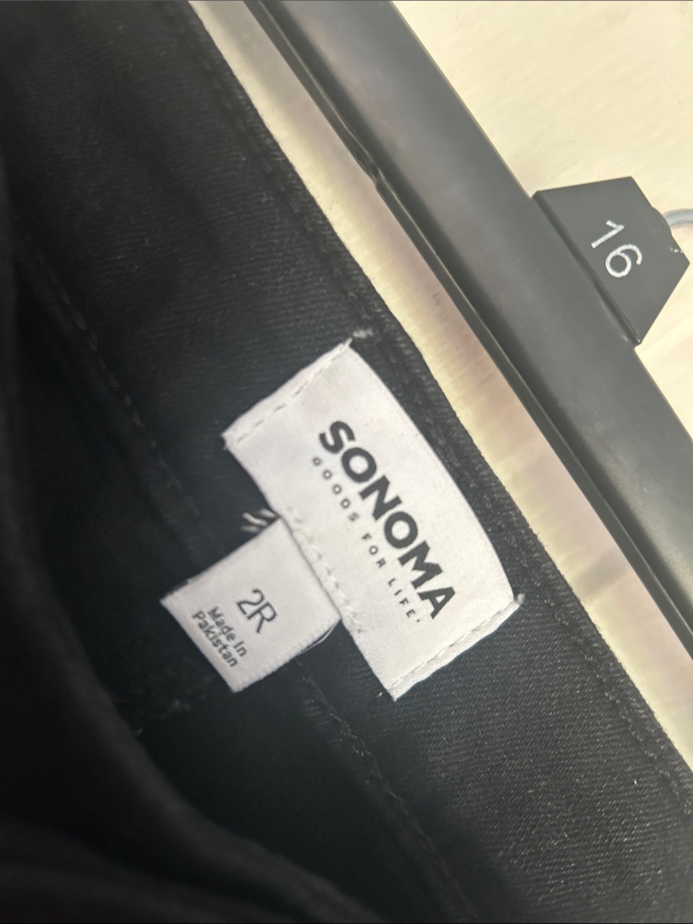 NWT Sonoma super stretch black curvy mid rise skinny jean size 2 - Picture 3 of 6